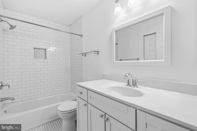 8 WYOMING CT, Bethesda, MD 20816