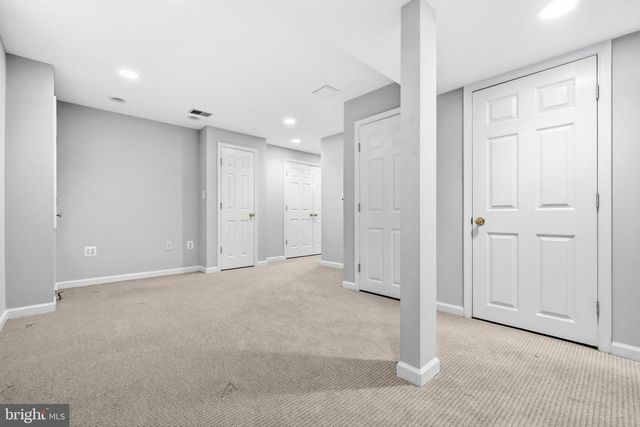 8 WYOMING CT, Bethesda, MD 20816