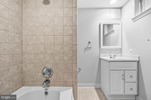 8 WYOMING CT, Bethesda, MD 20816