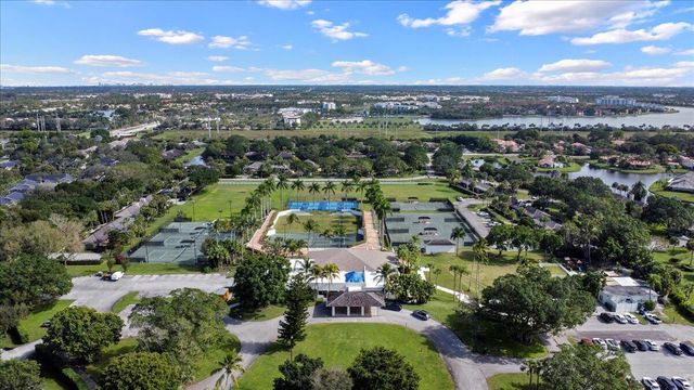 2313 Golf Brook Drive, Wellington, FL 33414