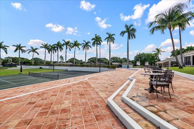 2313 Golf Brook Drive, Wellington, FL 33414