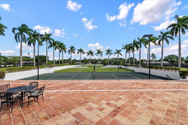 2313 Golf Brook Drive, Wellington, FL 33414