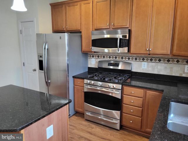 42604 PINE FOREST DR, Chantilly, VA 20152