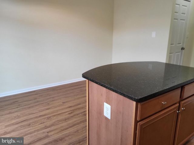 42604 PINE FOREST DR, Chantilly, VA 20152