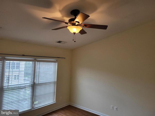 42604 PINE FOREST DR, Chantilly, VA 20152