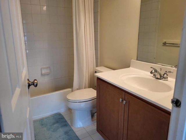 42604 PINE FOREST DR, Chantilly, VA 20152