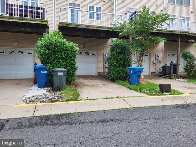 42604 PINE FOREST DR, Chantilly, VA 20152