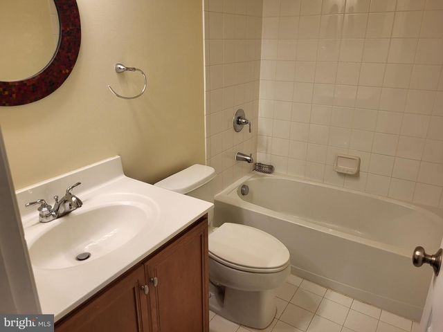 42604 PINE FOREST DR, Chantilly, VA 20152