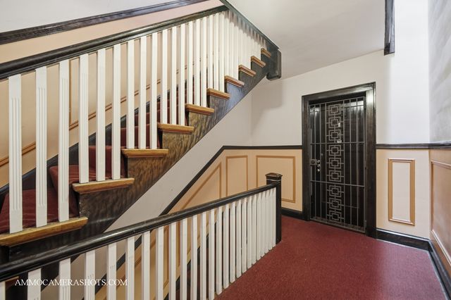 6807 S Paxton Avenue 1, Chicago, IL 60649