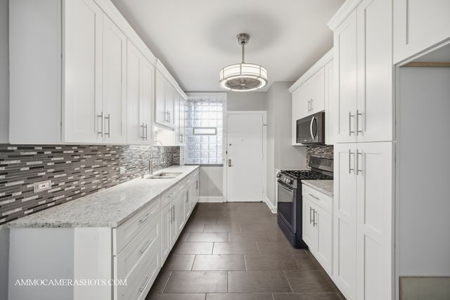 6807 S Paxton Avenue 1, Chicago, IL 60649