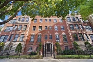 6807 S Paxton Avenue 1, Chicago, IL 60649