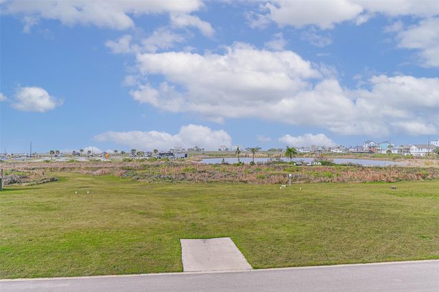 23500 San Luis Pass Road 14, Galveston, TX 77554