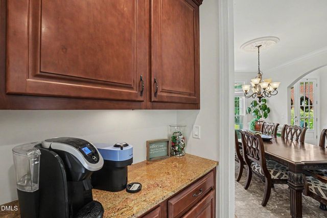 1109 Grogans Mill, Cary, NC 27519