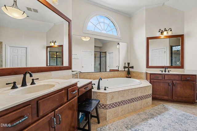 1109 Grogans Mill, Cary, NC 27519