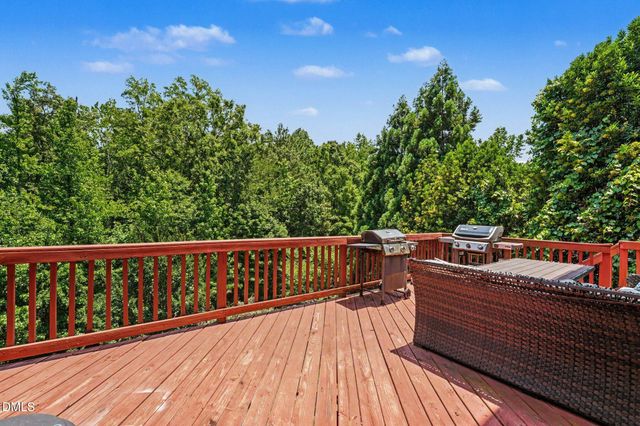 1109 Grogans Mill, Cary, NC 27519