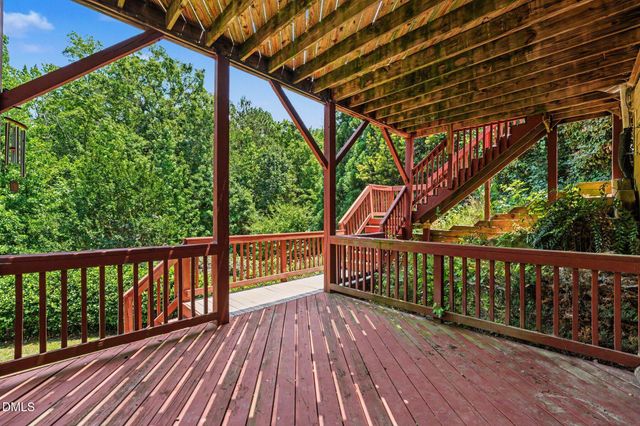 1109 Grogans Mill, Cary, NC 27519