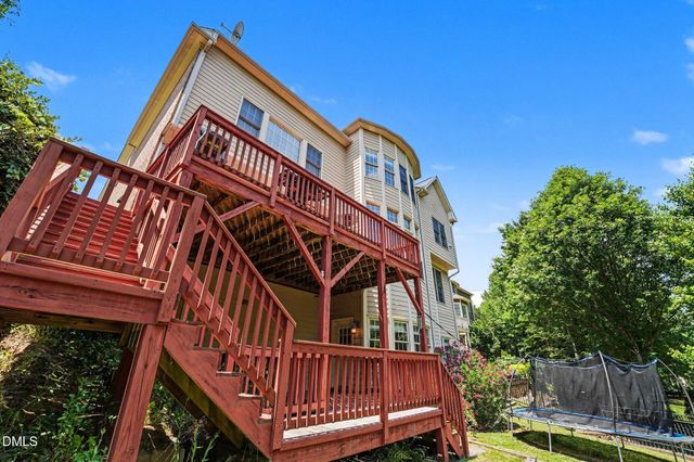1109 Grogans Mill, Cary, NC 27519