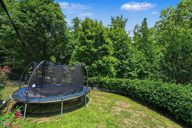 1109 Grogans Mill, Cary, NC 27519