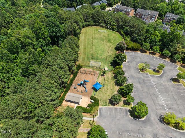 1109 Grogans Mill, Cary, NC 27519