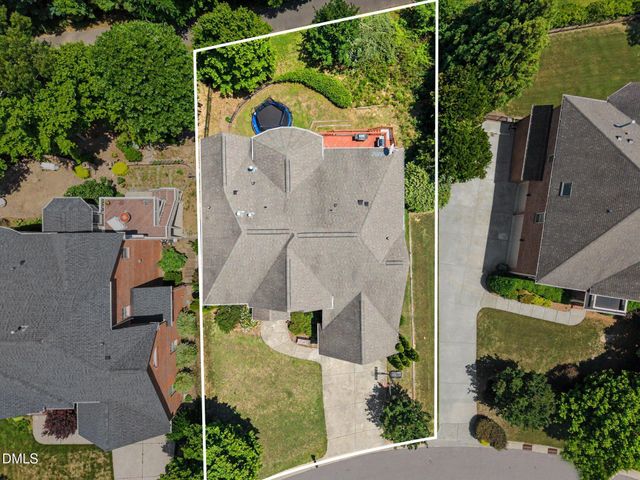 1109 Grogans Mill, Cary, NC 27519
