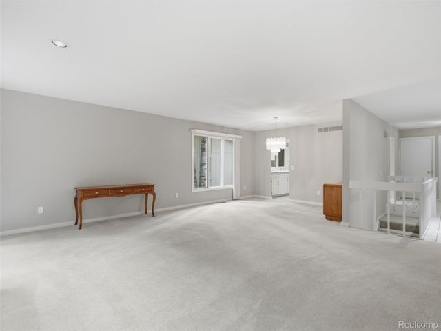2281 Forest Glen, West Bloomfield Charter Township, MI 48324
