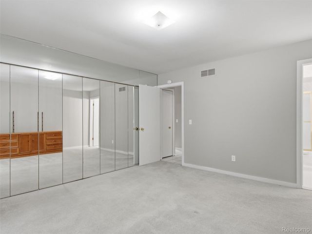2281 Forest Glen, West Bloomfield Charter Township, MI 48324