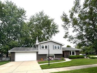 508 Willow Lane, Beecher, IL 60401