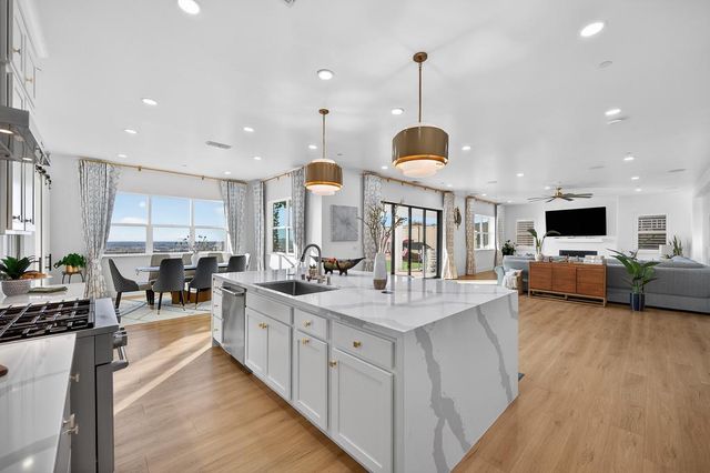 14873 Auburn Summit Dr, Folsom, CA 95630
