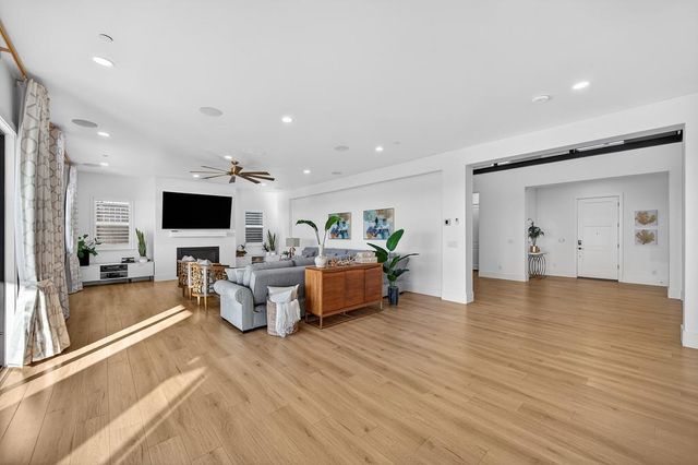 14873 Auburn Summit Dr, Folsom, CA 95630