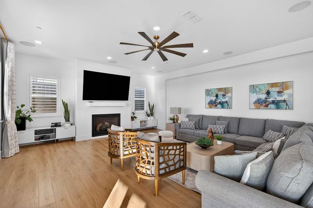 14873 Auburn Summit Dr, Folsom, CA 95630