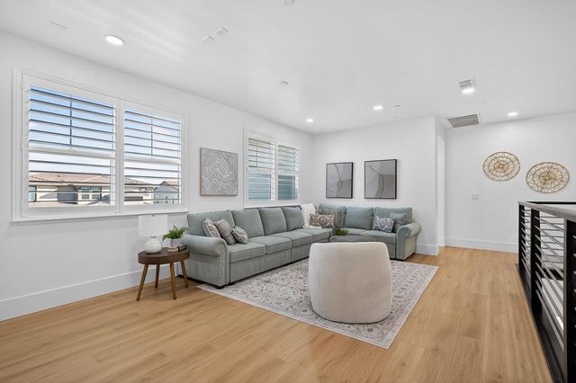 14873 Auburn Summit Dr, Folsom, CA 95630