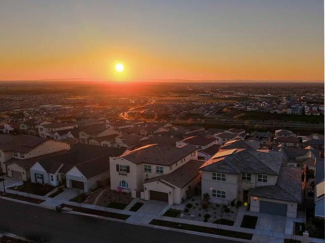 14873 Auburn Summit Dr, Folsom, CA 95630