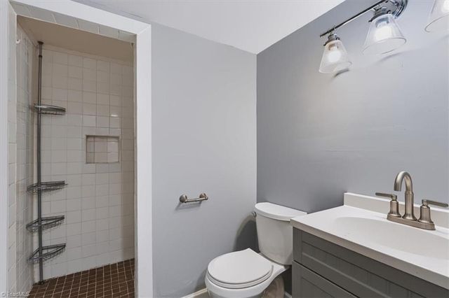 1001 Grayland Street, Greensboro, NC 27408