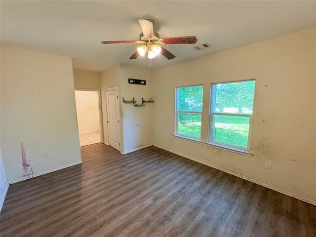303 S 4th Street, Alvin, TX 77511