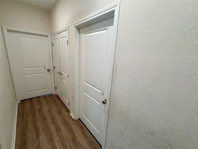 303 S 4th Street, Alvin, TX 77511
