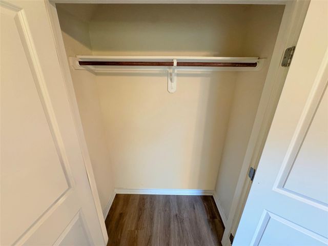 303 S 4th Street, Alvin, TX 77511