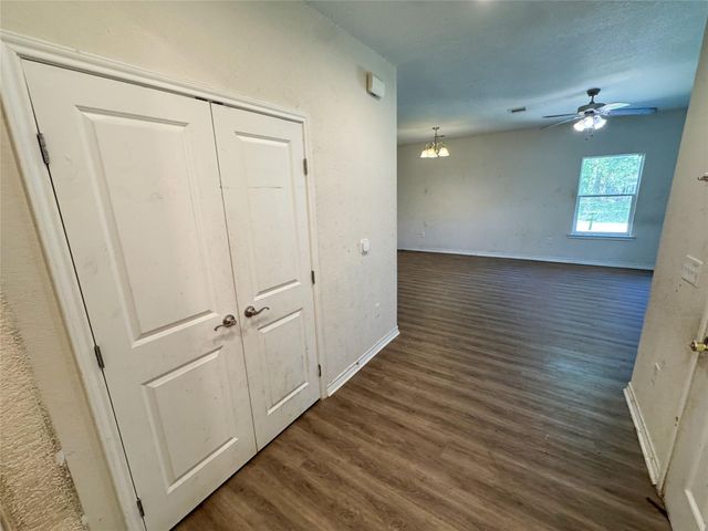 303 S 4th Street, Alvin, TX 77511