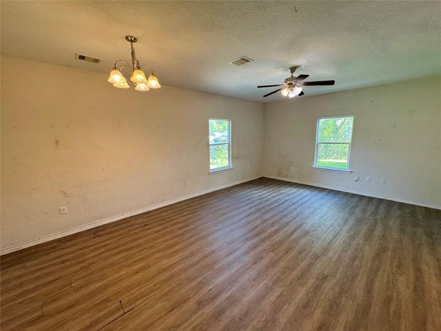 303 S 4th Street, Alvin, TX 77511