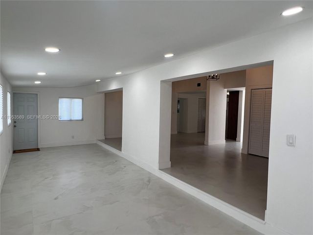 601 NW 198th St, Miami Gardens, FL 33169