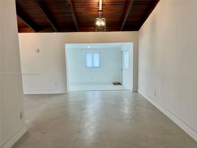 601 NW 198th St, Miami Gardens, FL 33169