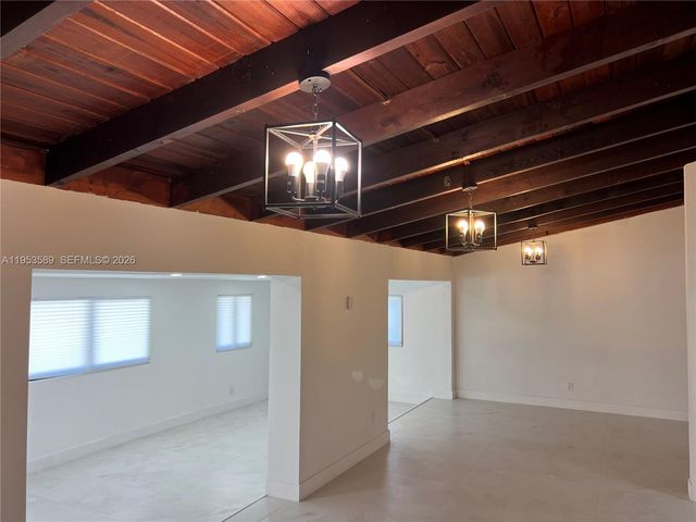 601 NW 198th St, Miami Gardens, FL 33169