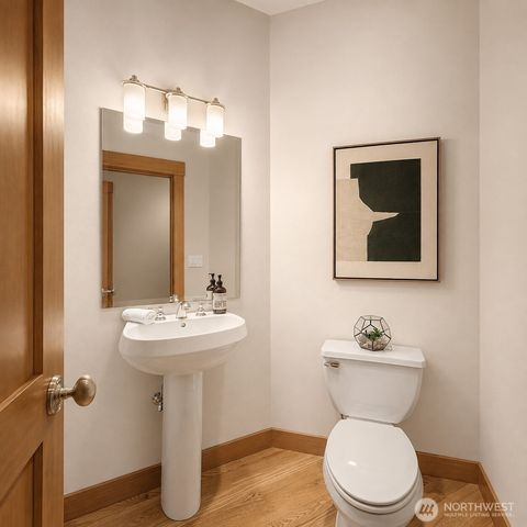 18520 26th Avenue NE, Lake Forest Park, WA 98155