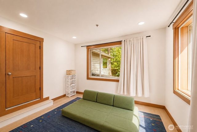 18520 26th Avenue NE, Lake Forest Park, WA 98155