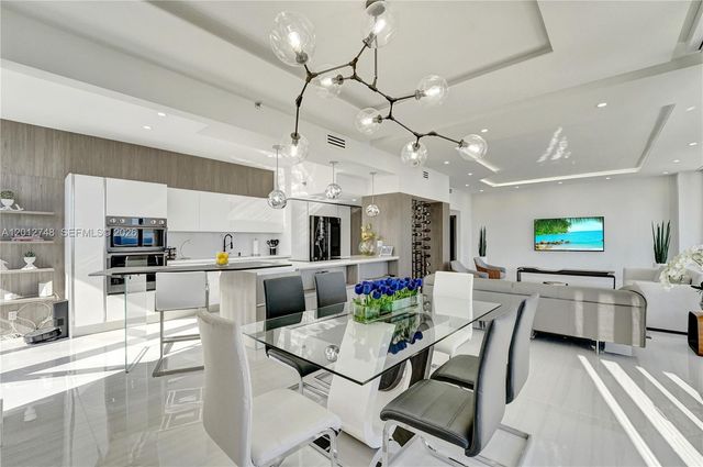 20281 E Country Club Dr PH14, Aventura, FL 33180