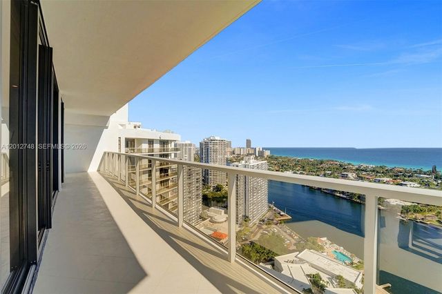 20281 E Country Club Dr PH14, Aventura, FL 33180