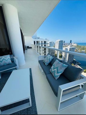 20281 E Country Club Dr PH14, Aventura, FL 33180