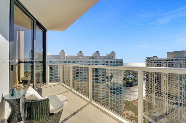 20281 E Country Club Dr PH14, Aventura, FL 33180