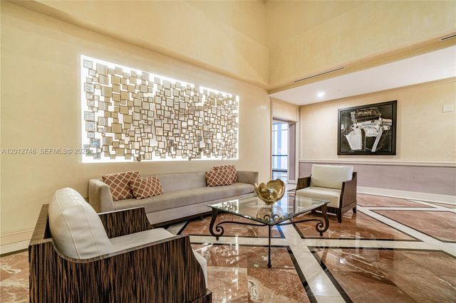 20281 E Country Club Dr PH14, Aventura, FL 33180