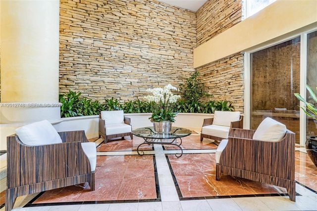 20281 E Country Club Dr PH14, Aventura, FL 33180