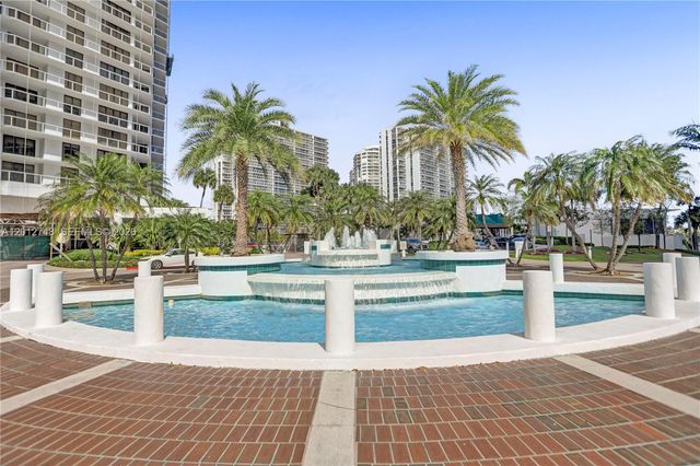 20281 E Country Club Dr PH14, Aventura, FL 33180